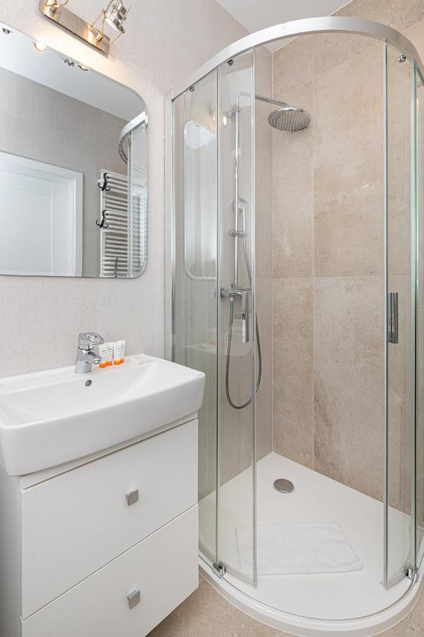 Plac Unii Apartment Gdynia City Centre By Noclegi Renters מראה חיצוני תמונה